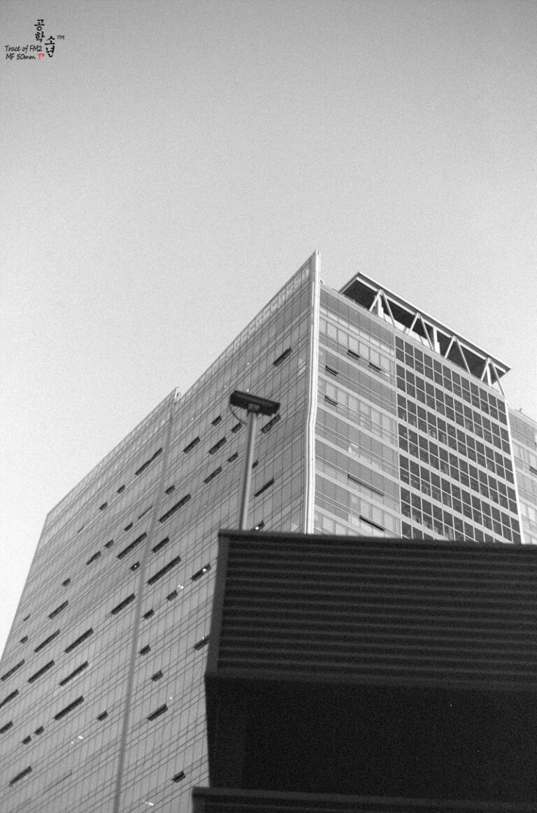 Nikon FM2 · Carl Zeiss Planar T* 50mm F1.4