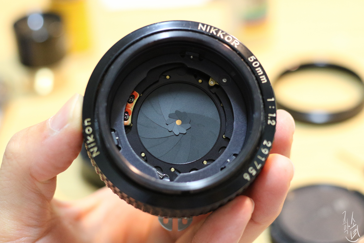 [렌즈 클리닝] Nikkor MF 50mm F/1.2 대물렌즈 곰팡이 제거