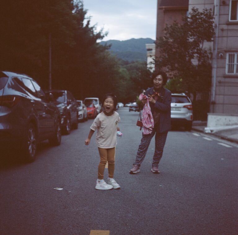 My 딸 ( RolleiFlex 3.5 MX-EVS )